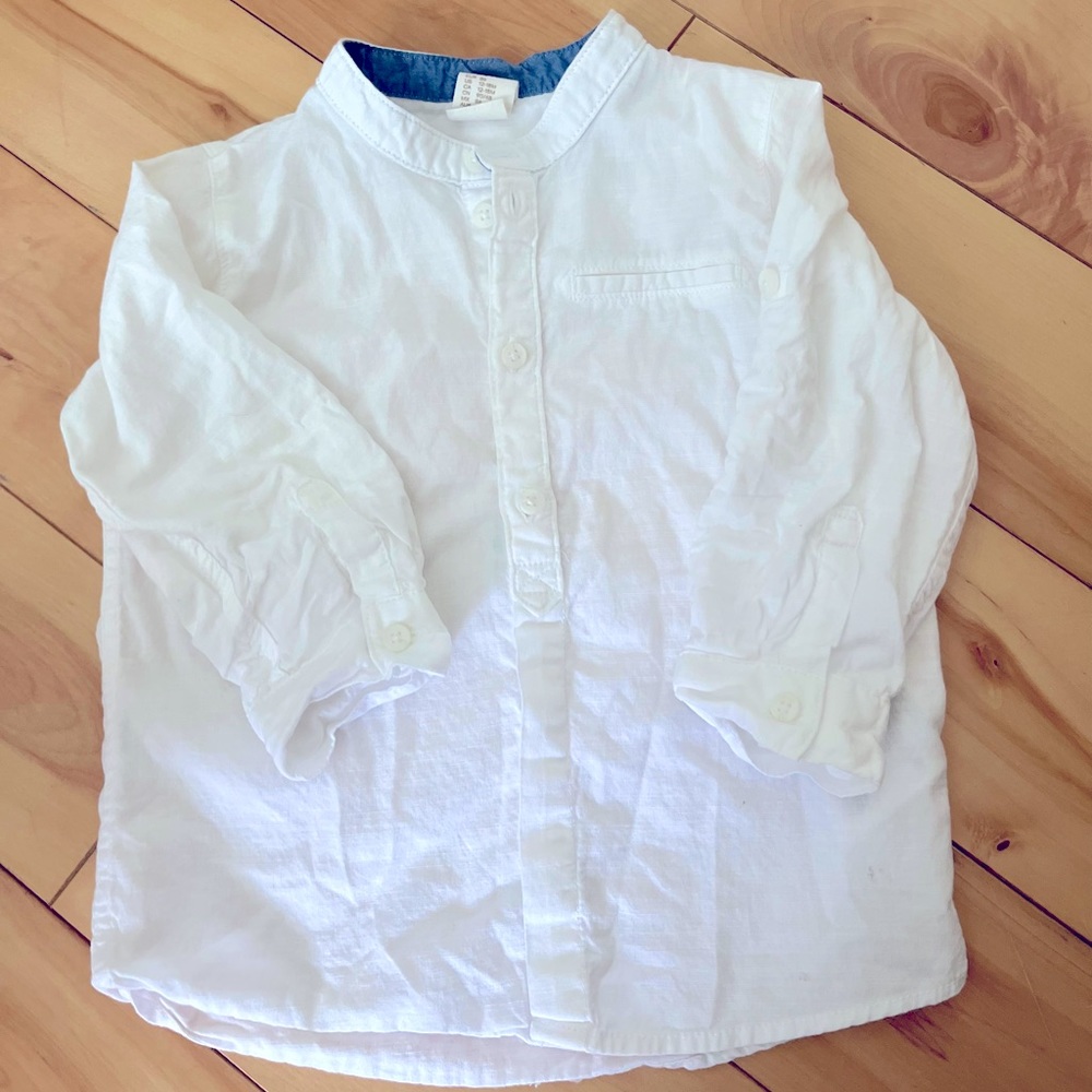 Button-down shirt for baby boy. Perfect for family photo shoots or any day.